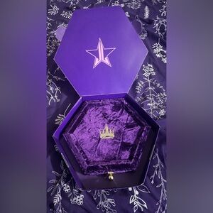 Jeffree Star “Blood Lust” Eyeshadow Palette